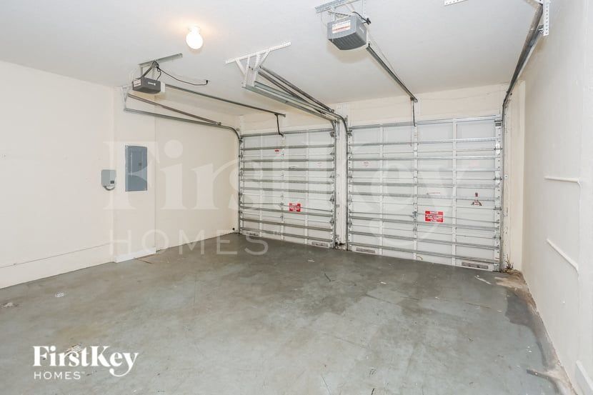 Building Photo - 16436 SW 67th Terrace