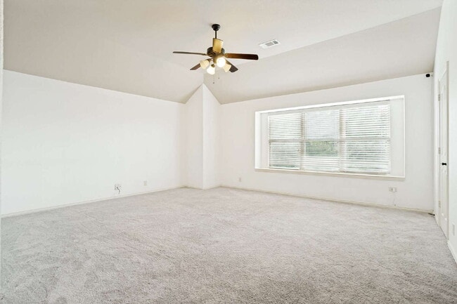 Building Photo - Spacious & Charming Home in Desirable Savannah Community