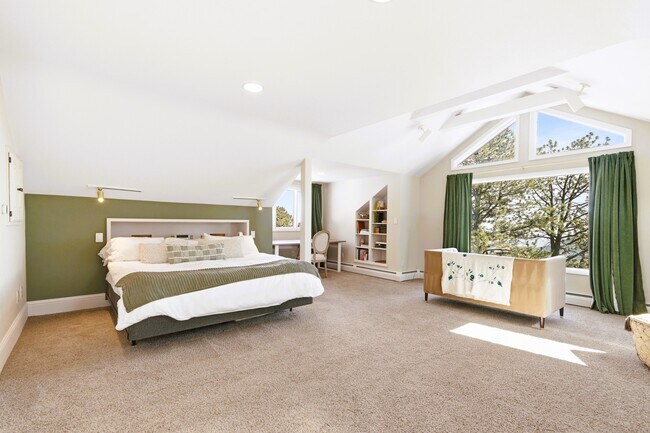 Building Photo - 499 Pine Song Trail