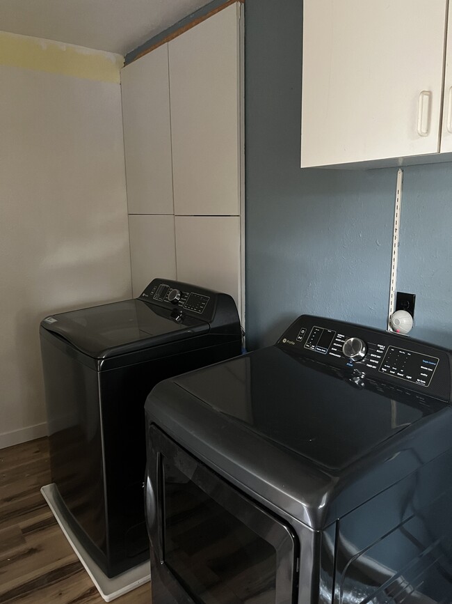 Building Photo - 4909 W Alamosa St