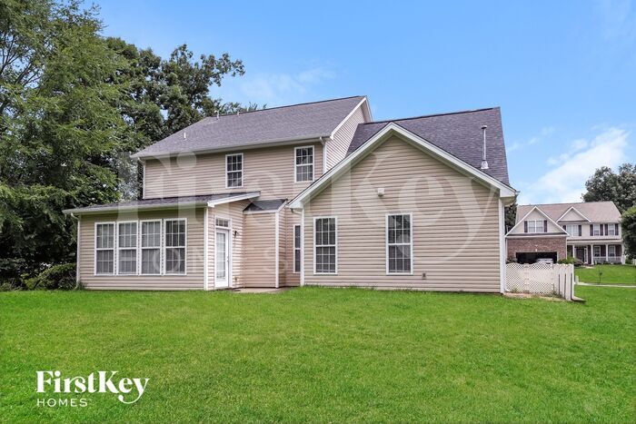 Building Photo - 1900 Buckminster Dr