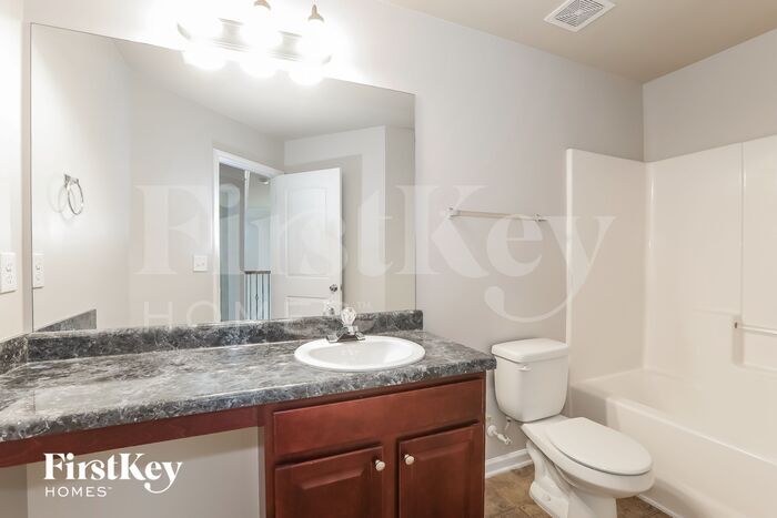 Building Photo - 394 Plymstock Dr
