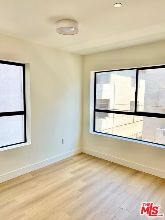 Building Photo - 1822 Overland Ave