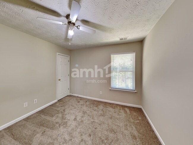 Building Photo - 1626 Sparrow Wood Ln SW