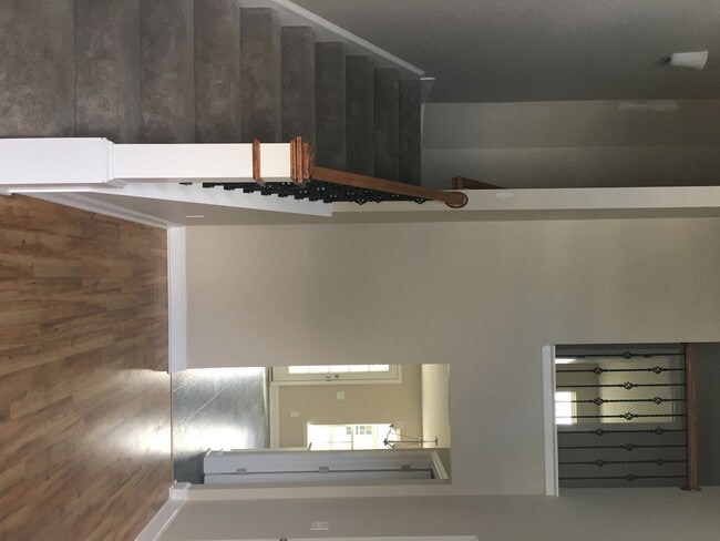 Building Photo - Coming soon  3 Bed 3 Bath Pet Friendly Home in Midway.