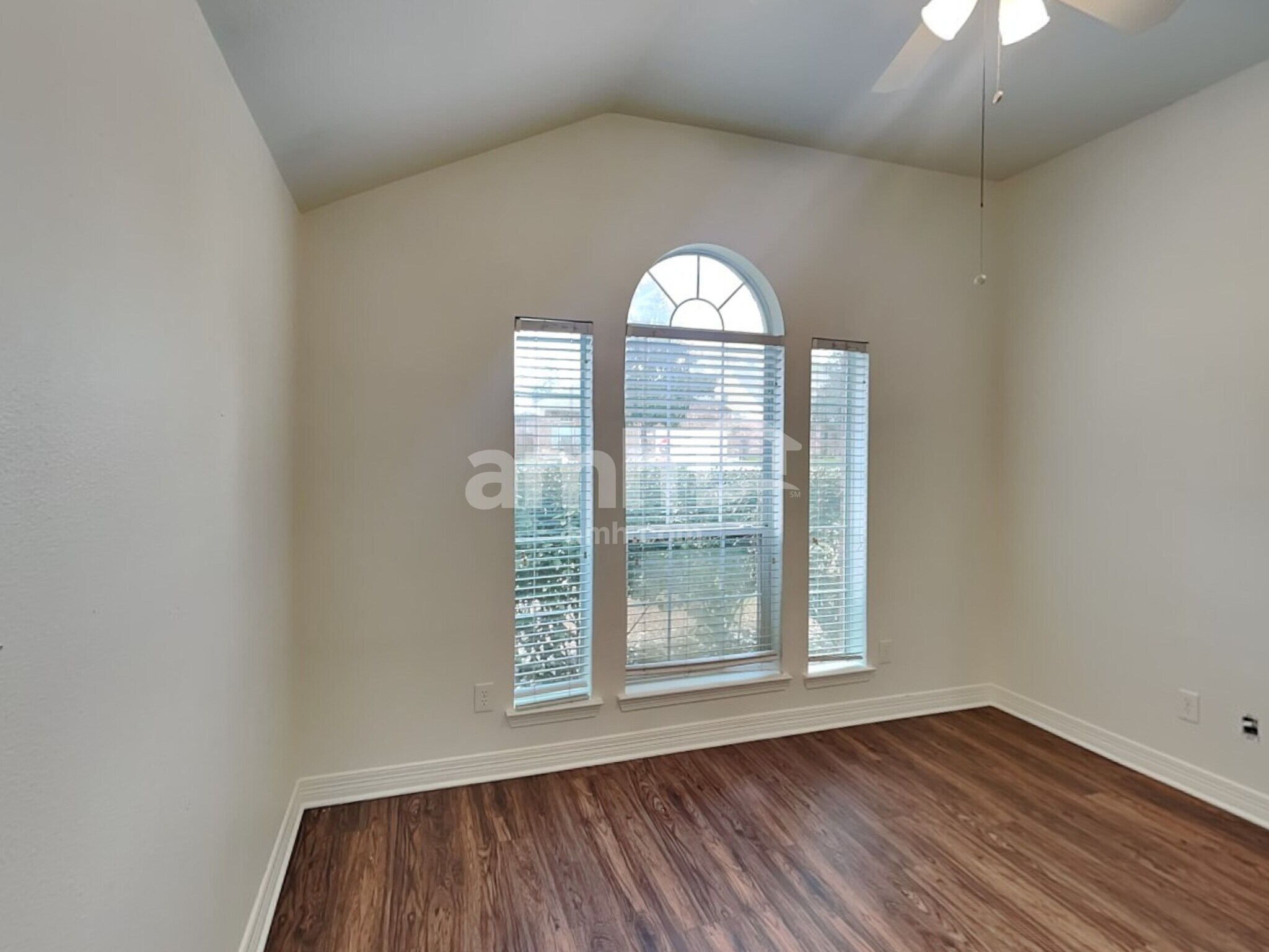 Building Photo - 19072 Hammer Ln