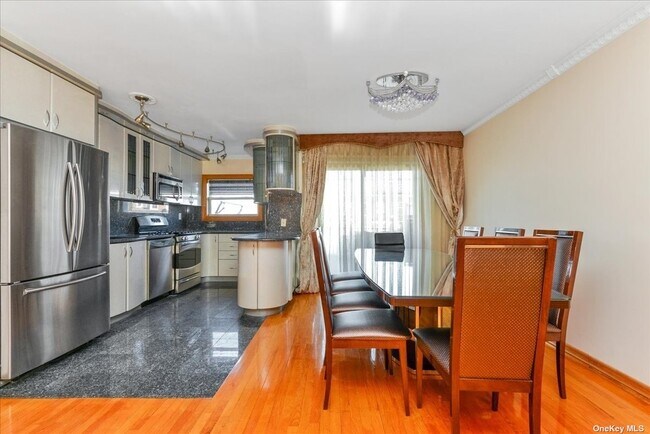 Building Photo - 70-21-70174 174th St