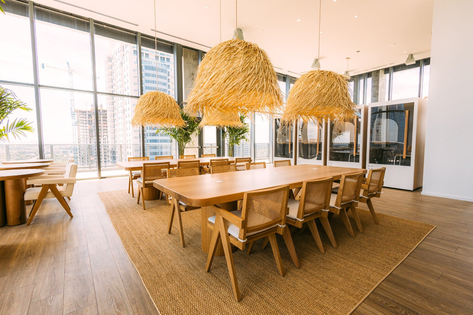 Building Photo - 221 SW 1st Ave