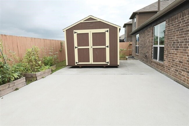 Building Photo - 5427 Seabird St