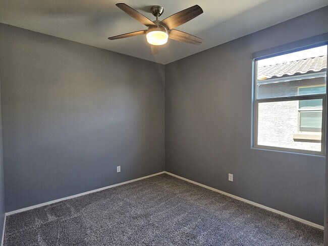 Building Photo - 10679 W Golson Dr