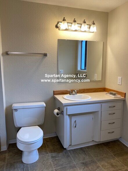 Building Photo - 4111 4th Street Pl SW