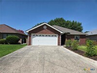 Building Photo - 120 Gardenridge Dr