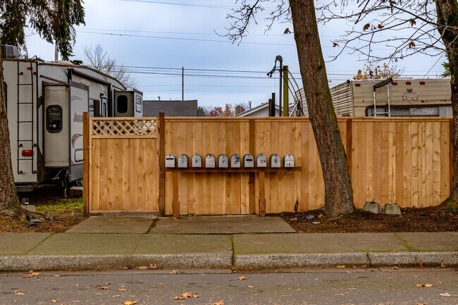 Building Photo - 111-Front St - RV - Front St Commons