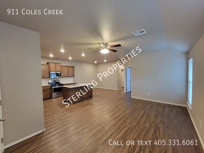 Building Photo - 911 Coles Creek