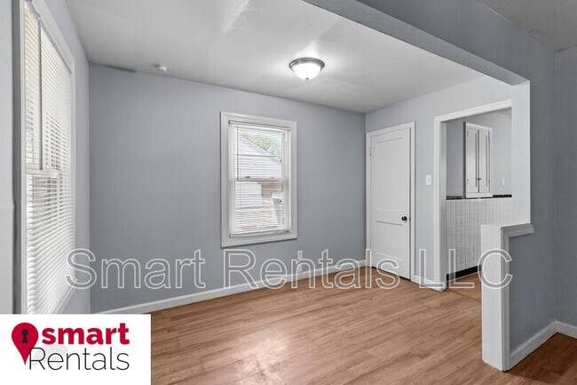 Building Photo - 1210 St Richard Dr