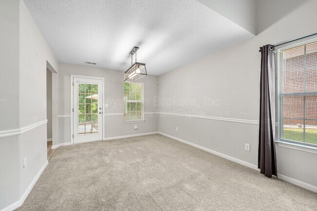 Building Photo - 110 Bellington Dr