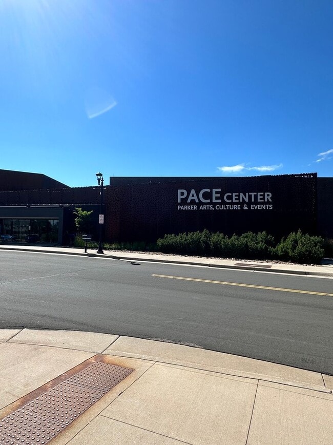 Building Photo - Parker Rowhome