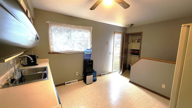 Building Photo - 4015 Claire St