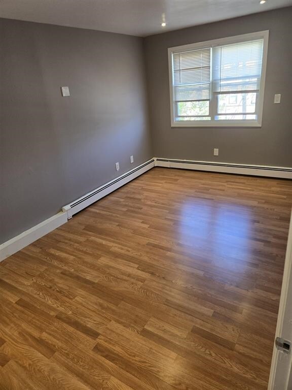 Building Photo - 401 4th St