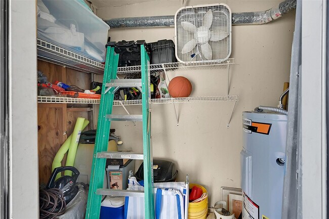 Building Photo - 5400 Jubilee Way