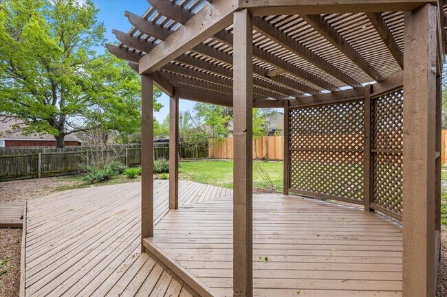 Building Photo - 6105 Back Bay Ln