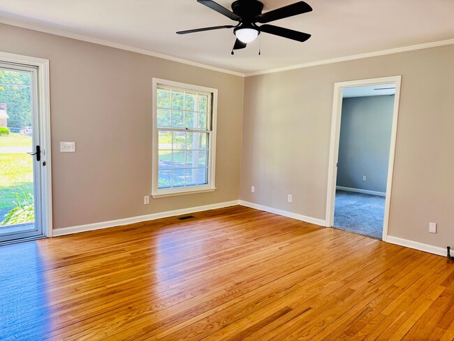 Building Photo - 4 BEDROOMS + 3 BATHS in Butner