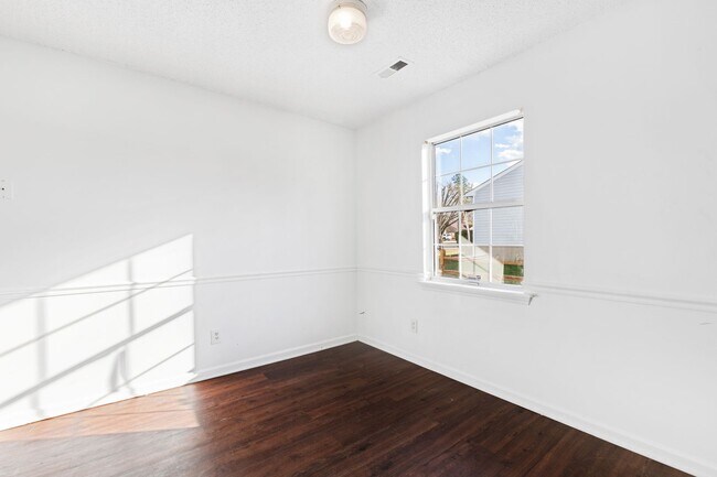 Building Photo - 4100 Tranquil Rd
