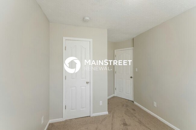 Building Photo - 3 Bedroom Pet-Friendly Home in Louisville,...