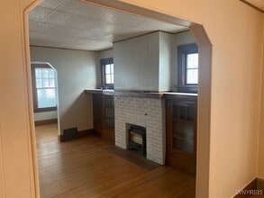 Building Photo - 27 Henley Rd