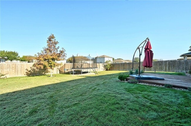 Building Photo - 436 Musgrav