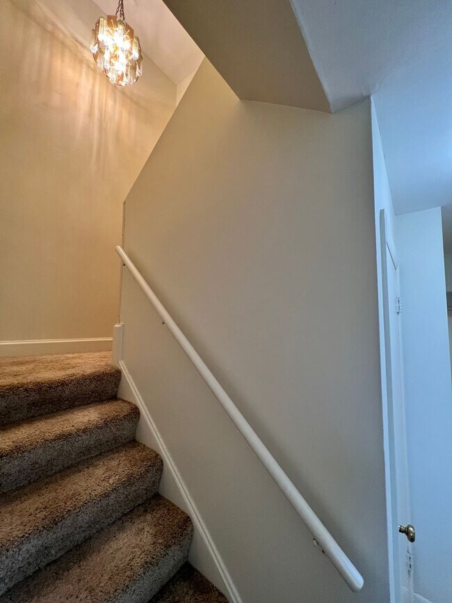 Building Photo - 101 Mitchell Cir