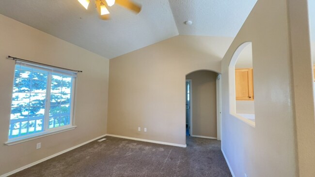 Building Photo - Boise, Steamboat Sub.