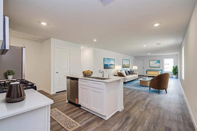 Building Photo - 3012 Dylan Skyland Dr