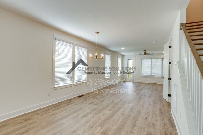 Building Photo - 669 Westboro Dr