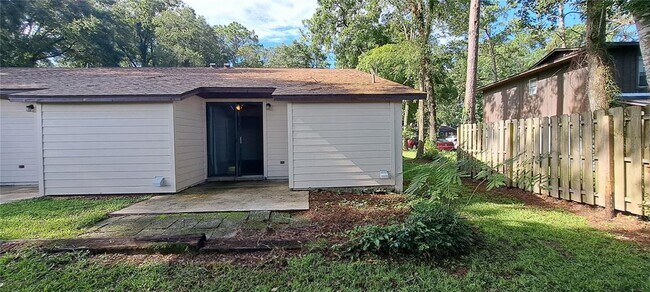 Building Photo - 1715 SW 69 Way