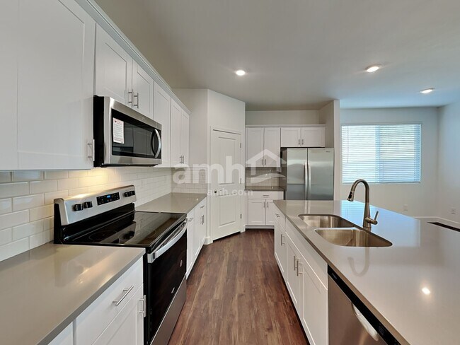 Building Photo - 6156 W Paseo Hilario