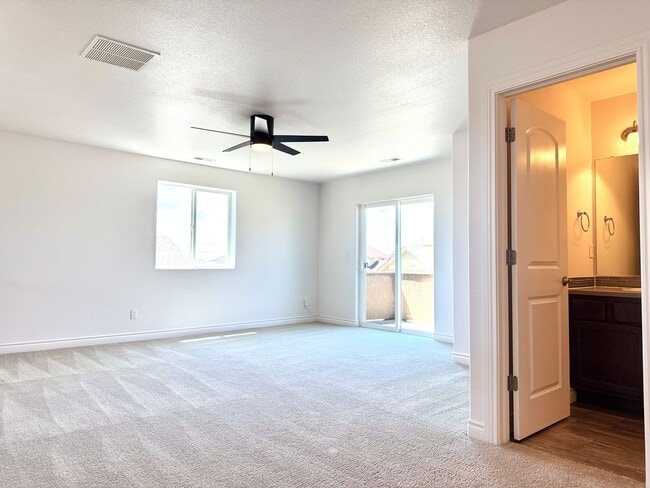 Building Photo - FABULOUS 2 STORY IN WOLF RANCH