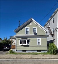 Building Photo - 392 Benefit St