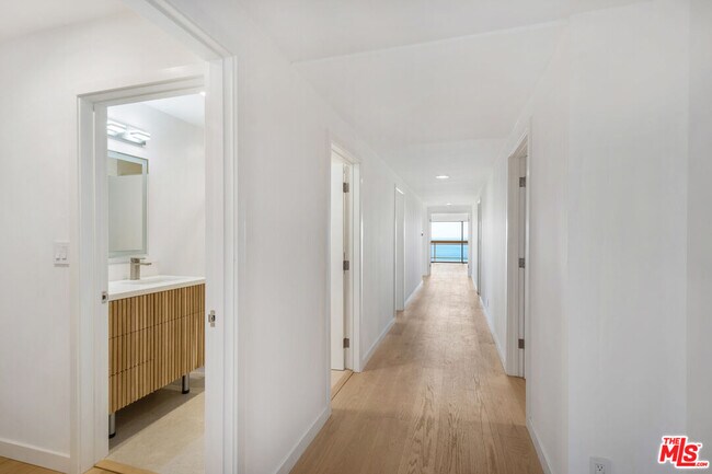 Building Photo - 801 Ocean Ave