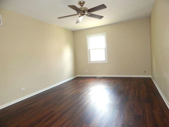 Building Photo - 2080 Springside Dr