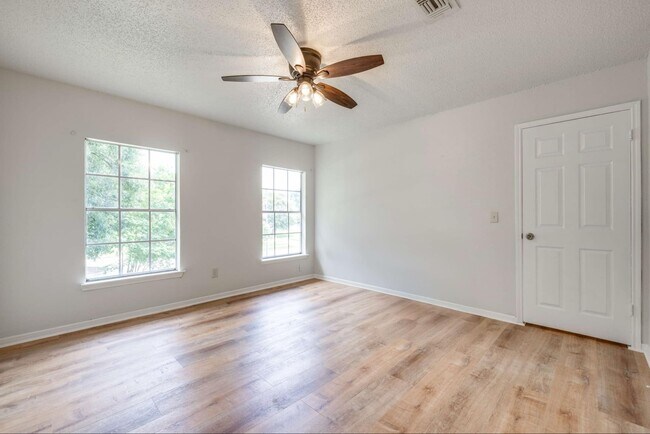 Building Photo - 11407 Rocky Mill Dr