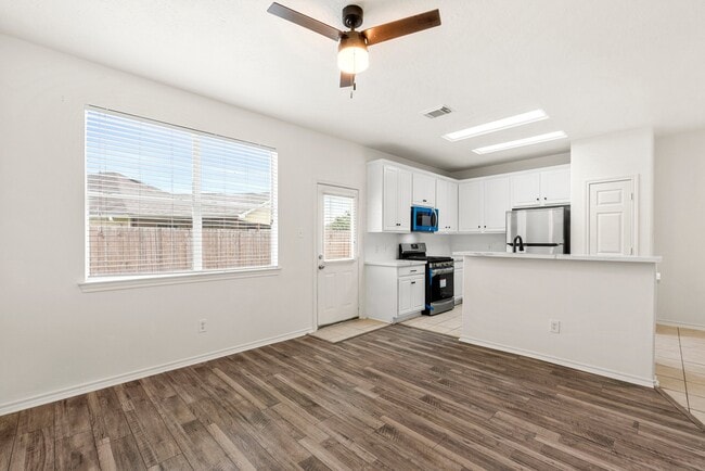 Building Photo - 8710 Thistlemoor Ln