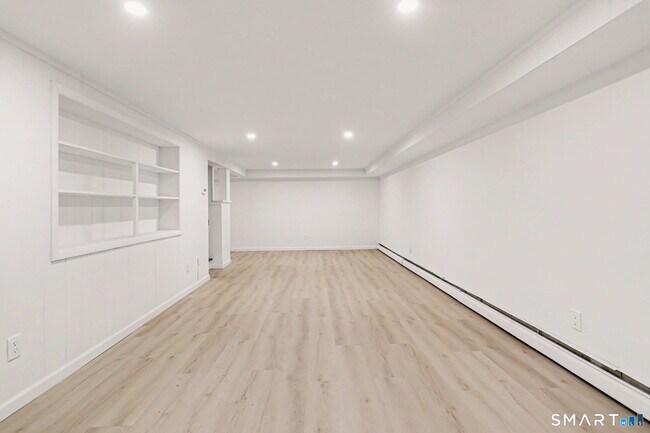 Building Photo - 73 Ceil Rd