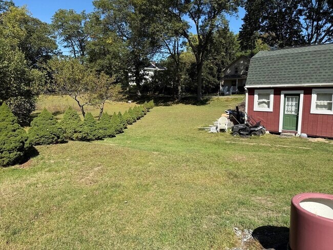 Building Photo - 435 Brown St