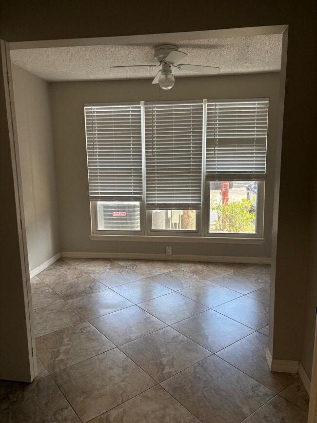 Building Photo - 2303 N Congress Ave