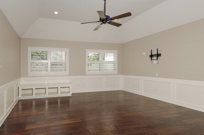 Building Photo - 2 Silverstrand Pl