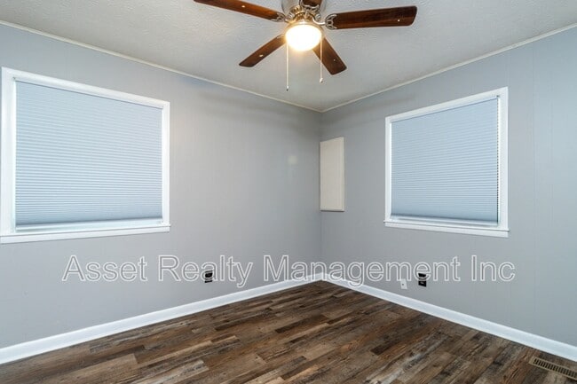 Building Photo - 709 Brookridge Cir SW