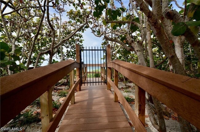 Building Photo - 10851 Gulf Shore Dr