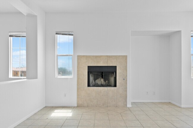 Building Photo - 13897 Mountain Top Dr