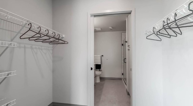 Building Photo - 2183 N Elston Ave